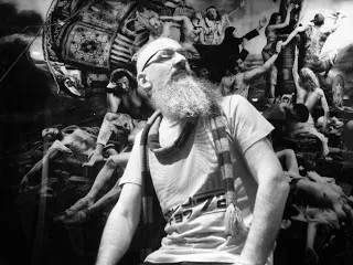 Oleg Kulik au Theatre du Chatelet : les Vepres de la Vierge de Monteverdi en liturgie spatiale